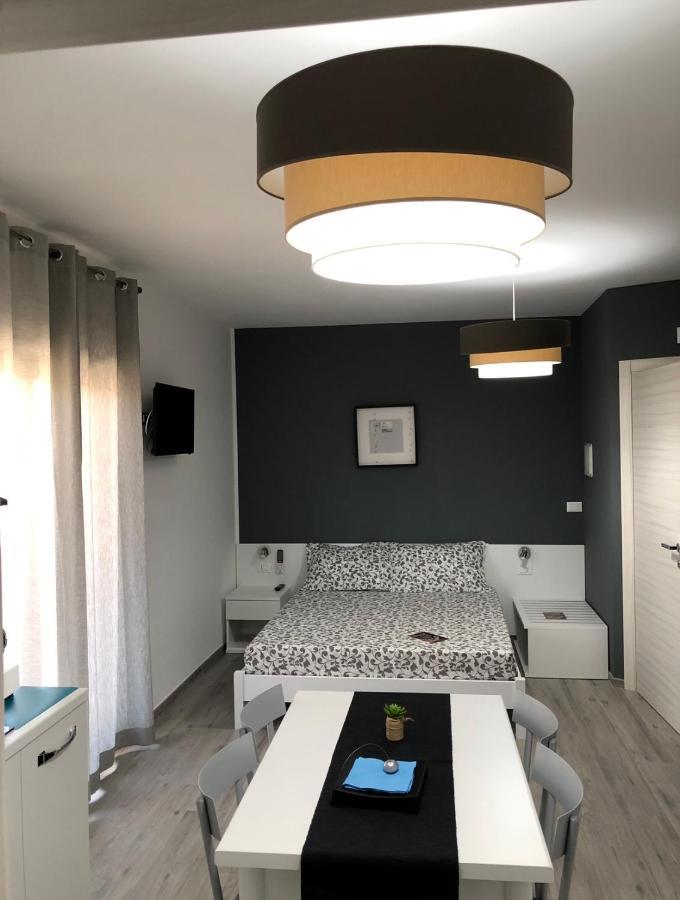 B&B Luxury Apartments Pulsano Ngoại thất bức ảnh